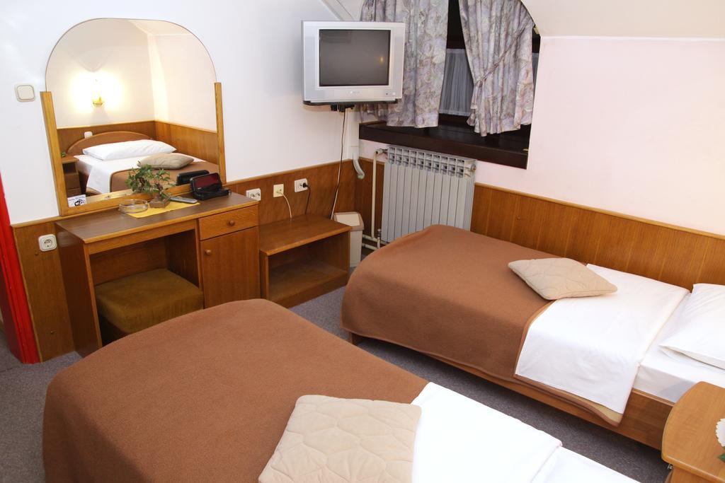 Guest House Royal Чаковец Экстерьер фото